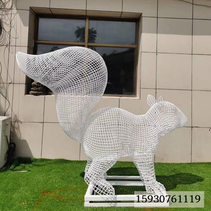 不銹鋼鏤空動物雕塑定制廠家